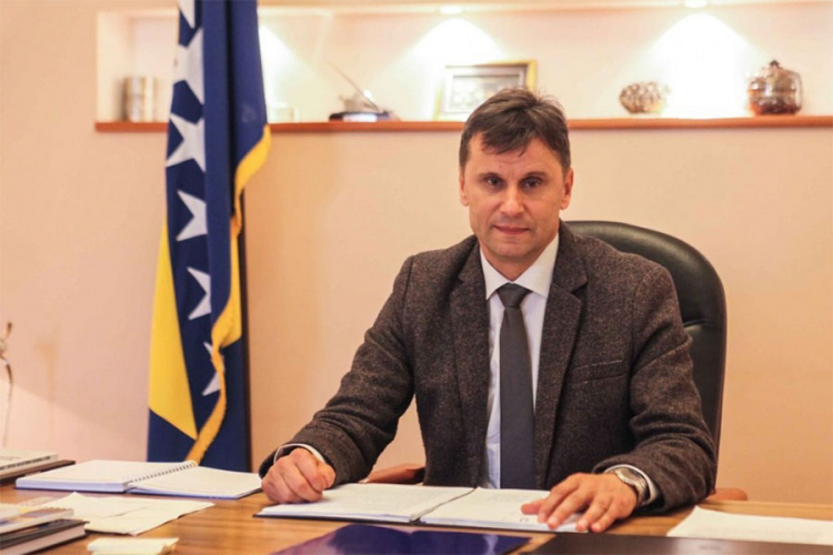Novalić: Cvijanović će razmotriti problem hemijskih proizvoda