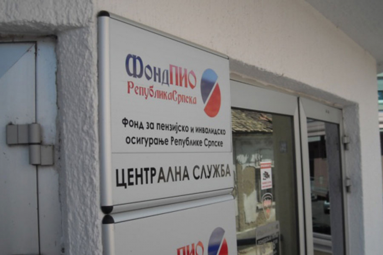 "Država sama sebi najveći dužnik"