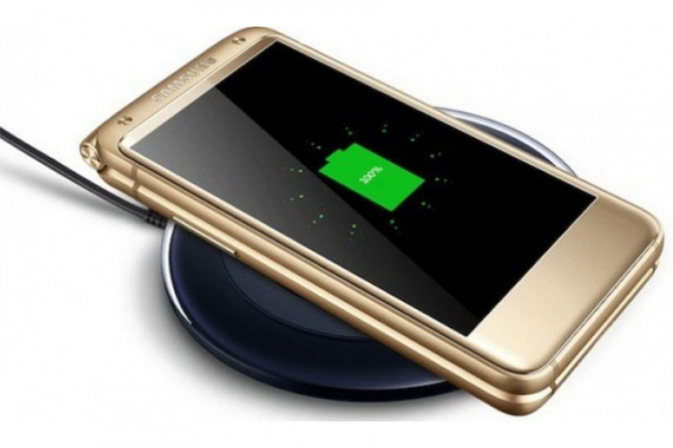 Samsung predstavio W2017 telefon na preklop