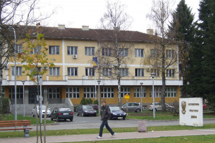 Fotelja podijelila bošnjačke stranke u Doboju