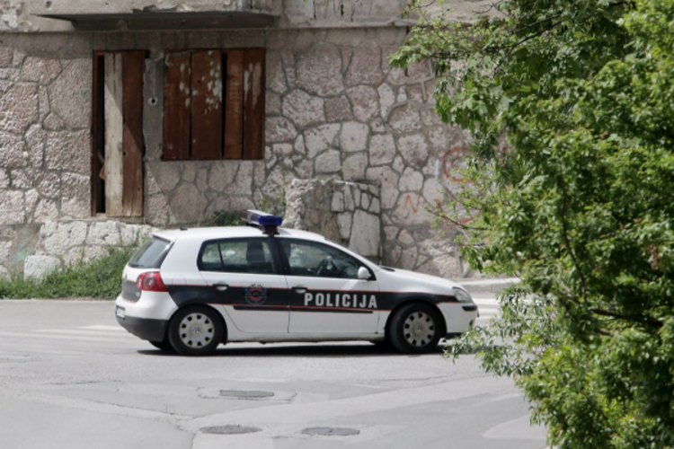 Pucao u brata s kojim je u svađi zbog zemlje