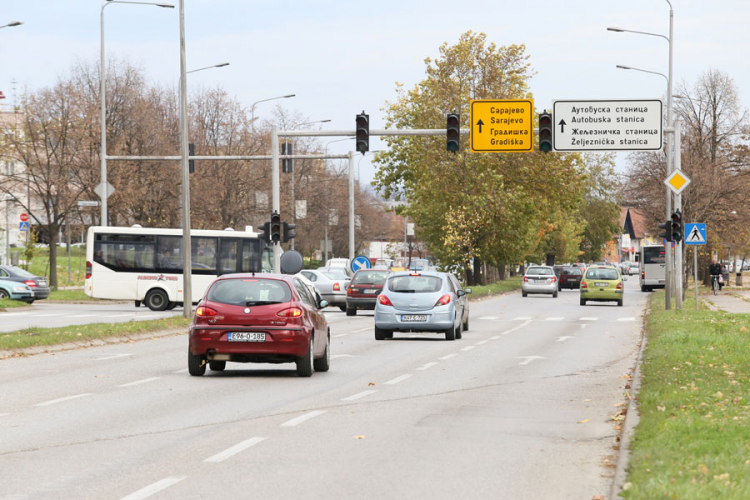 Banjaluka: Stari kablovi i puževi gase semafore