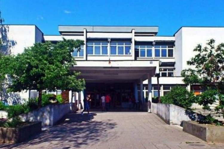 Učenica prijavila profesora za seksualno uznemiravanje