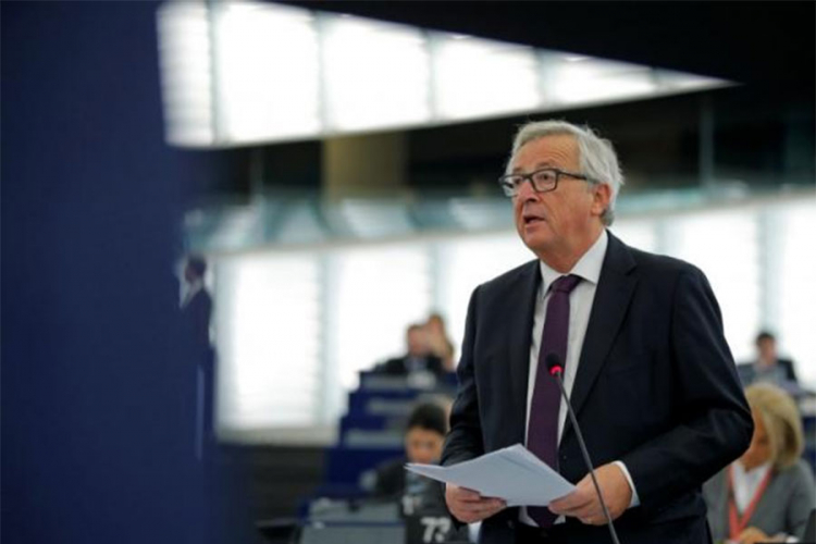Junker: Tramp predstavlja rizik za Evropu
