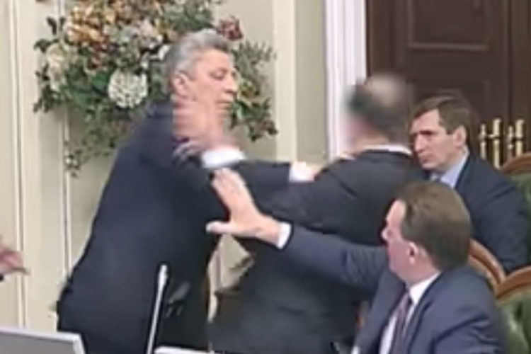 Nova tuča ukrajinskih poslanika (VIDEO)