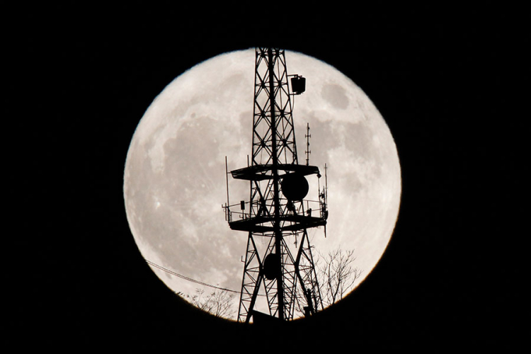 "Supermjesec" u slikama iz cijelog svijeta (FOTO)