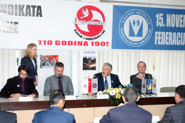 Bez posla ostalo 1.500 metalaca