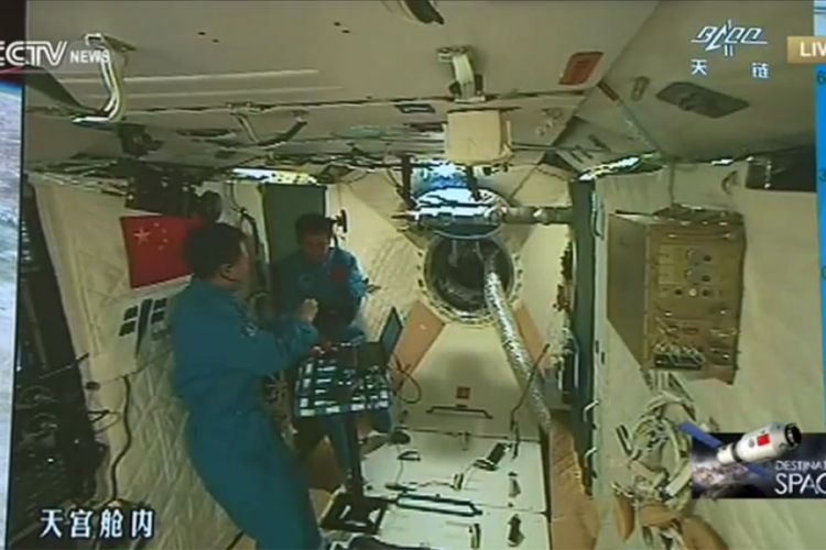 Kineski astronauti postali prvi reporteri iz svemira