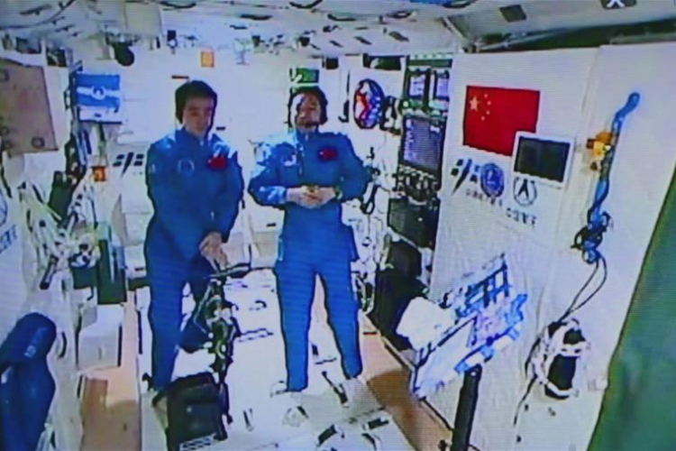 Kineski astronauti se vratili iz svemirske misije