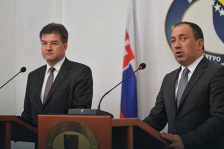 Crnadak: Promjena Dejtona unutrašnja stvar BiH; Lajčak: Nema nametanja rješenja