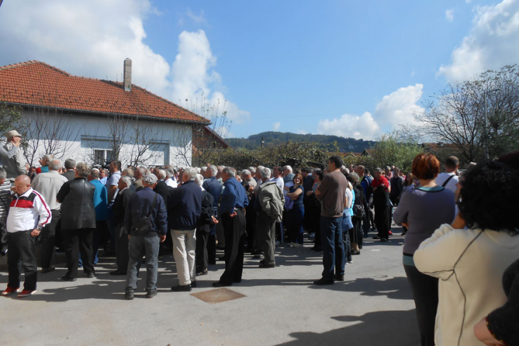 "Zborovi građana" preselili na društvene mreže