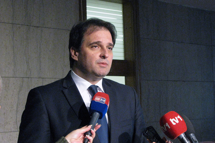 Počelo saslušanje Govedarice u vezi sa referendumom