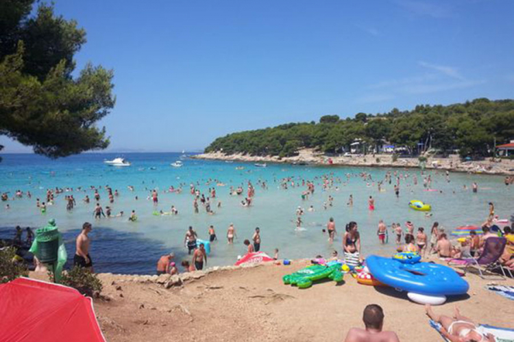 Od 2018. Hrvatska svim građanima daje po 1.300 evra za ljetovanje