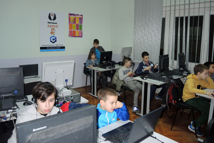 Besplatni časovi programiranja za osnovce