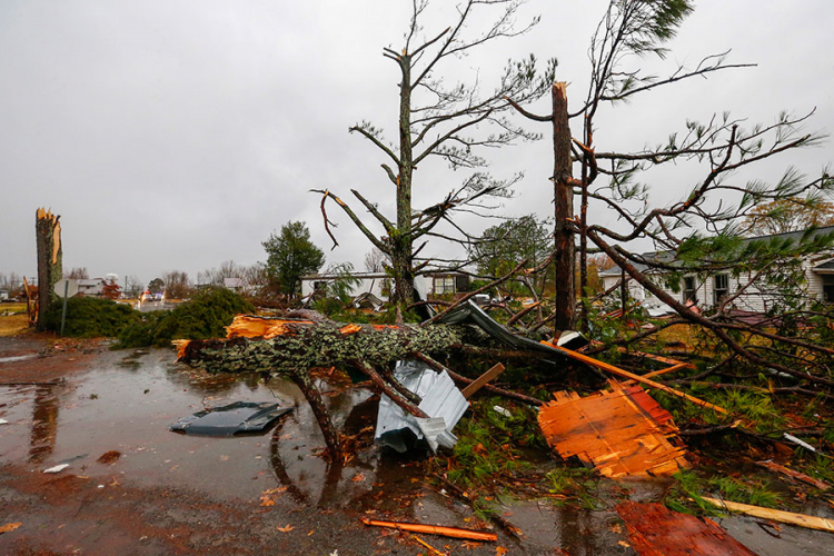 Tornado u SAD odnio pet života (FOTO)