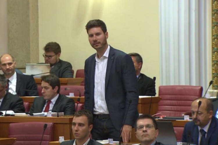 Pernar: Hrvatska vojska nije otjerala Srbe iz Krajine, sami su otišli (VIDEO)