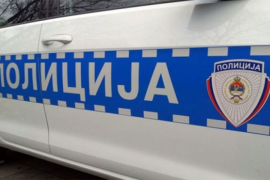 Novi Grad: U pretresu kuće pronađeni droga, hladno oružje i novac