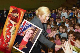Kolinda ismijana zbog srpskih čokoladica (FOTO)