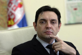 Vulin: Zar čokoladica izaziva više zla od ustaške zastave?