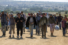 Migranti putuju kroz Srbiju prerušeni u trubače