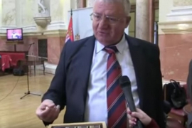 Šešelju ponudili hrvatske čokoladice: I u Hagu sam jeo hrvatske ...