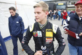 Stiže novi Šumaher, Mik na korak od Formule 1