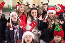 Pinkove zvezdice snimile "Novogodišnju pesmu" (VIDEO)