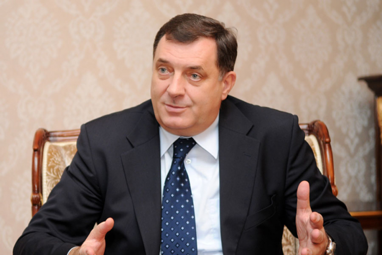 Dodik pozvao Srbe da podrže Hofera