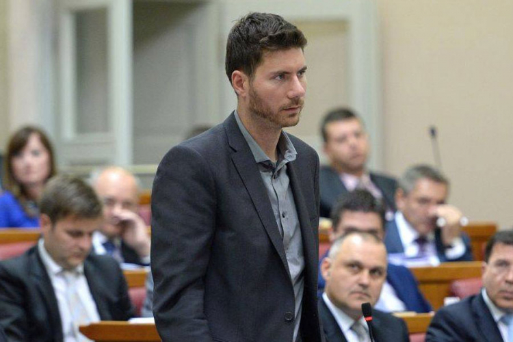 Pernara ošamarila žena ispred narodne kuhinje