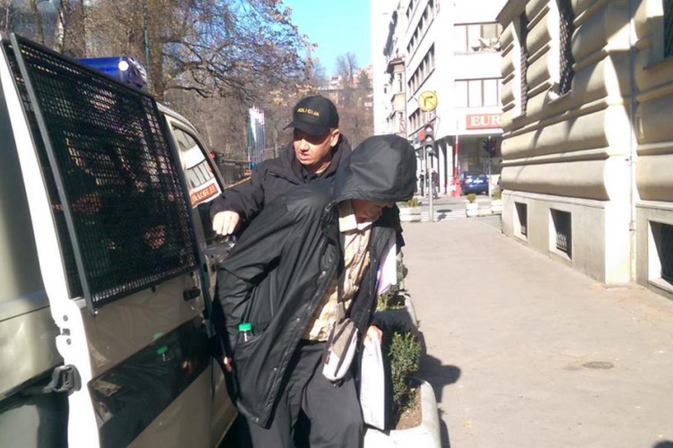 Određen jednomjesečni pritvor tužiocu Džemalu Kariću