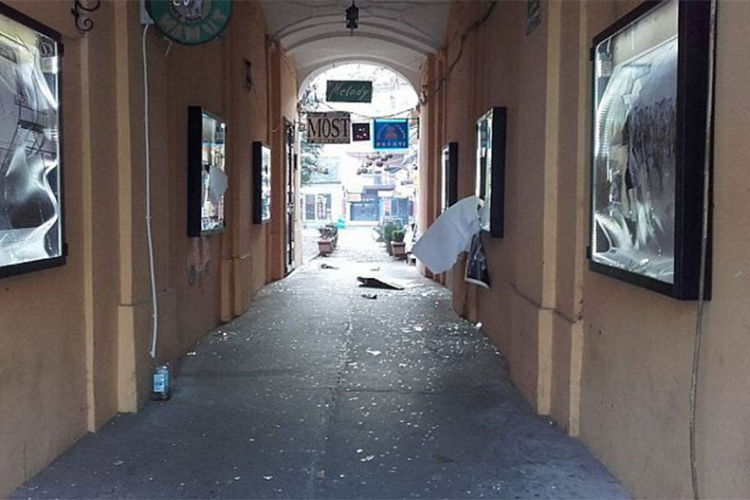 Vandali uništili izložbu o Vukovaru u Novom Sadu