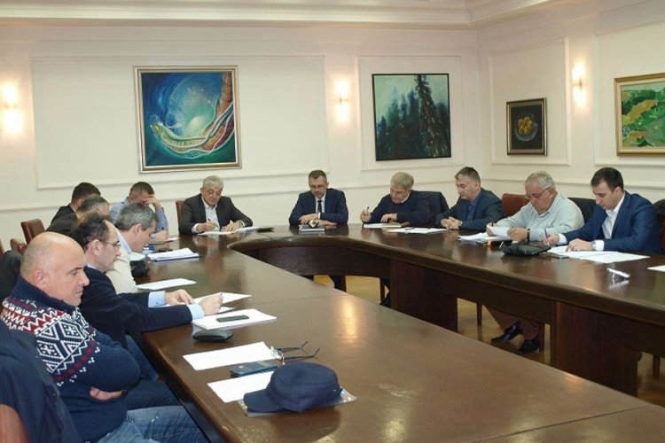 Smanjuju broj članova UO TOBL