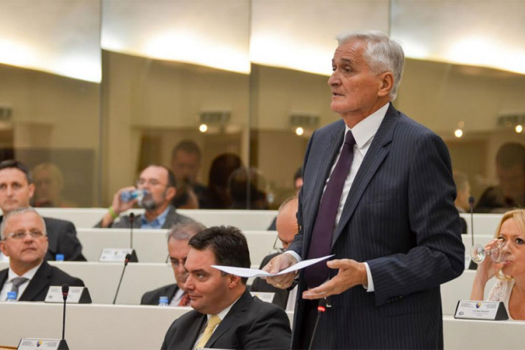 Špirić: Veće neznalice od Mektića na odgovornijoj funkciji svijet nije vidio