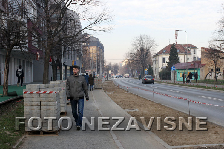 Drvoredi ipak kod Venecija mosta