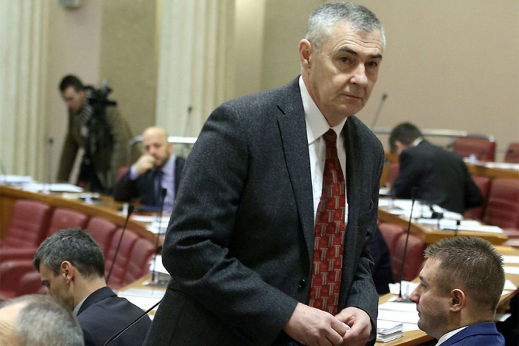 Saborski poslanik hvalio NDH-a
