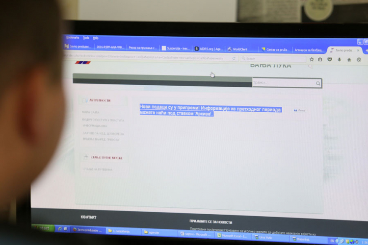 Informacije na pojedinim sajtovima institucija RS stare i do četiri godine