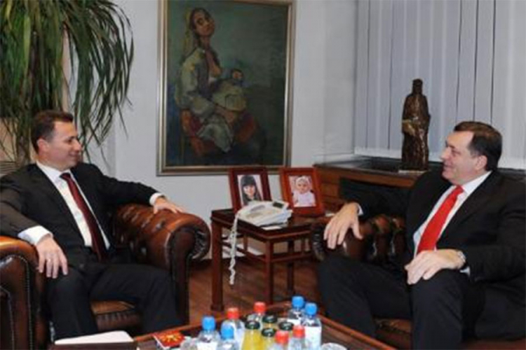 Dodik čestitao Gruevskom pobjedu na izborima u Makedoniji