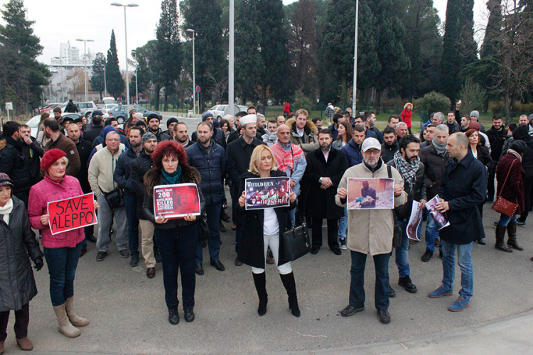 Protest u Podgorici: Dosta ubijanju civila u Siriji