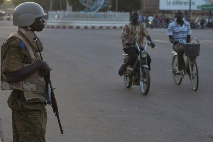 Burkina Faso: Serija napada islamista, ubijeno 12 vojnika