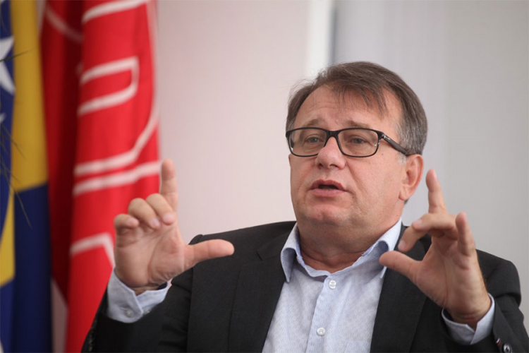 Nikšić: Dodik i Čović nastavljaju sa politikom razgradnje BiH