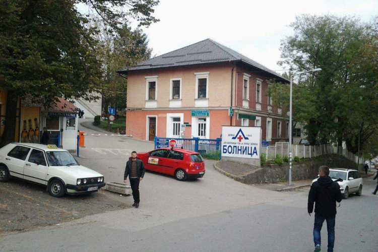 Na konkursu za posao od PR-a traže da bude simultani prevodilac