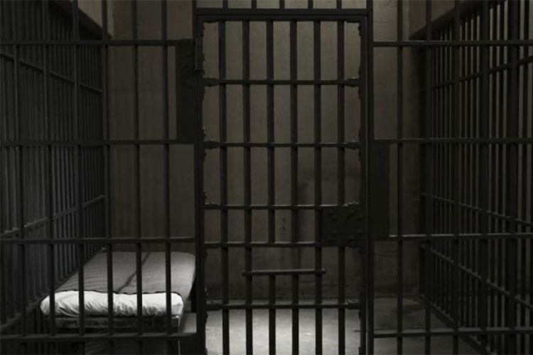 Stogodišnjak osuđen na 13 godina zatvora zbog pedofilije