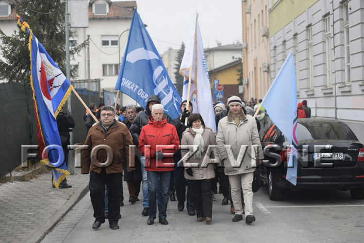Banjaluka: Sindikalci stigli pred skupštinu