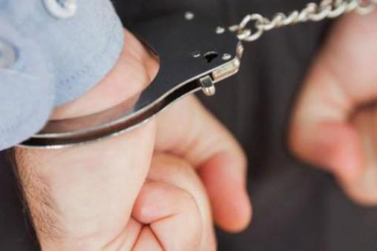 Diler fizički napao policajca