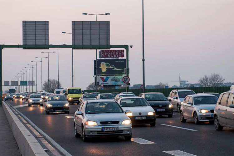 Na Batrovcima zadržavanja i do sedam časova