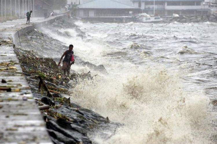 Tajfun na Filipinima odnio četiri života