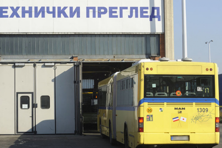 Tehnički neispravno 15 autobusa