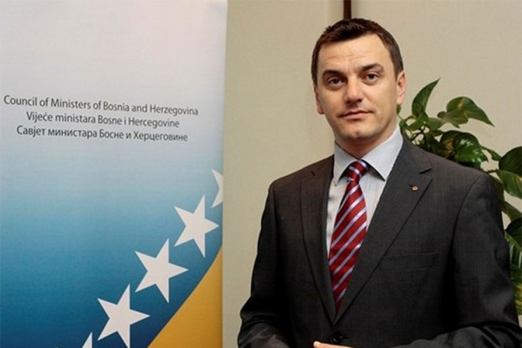 Podignuta optužnica protiv Hadžića i Radeljaša