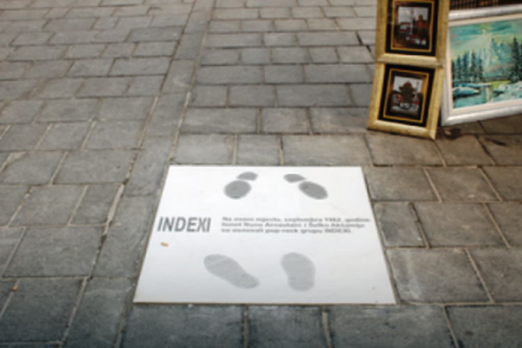 Spomen-ploča grupi "Indexi" u Sarajevu