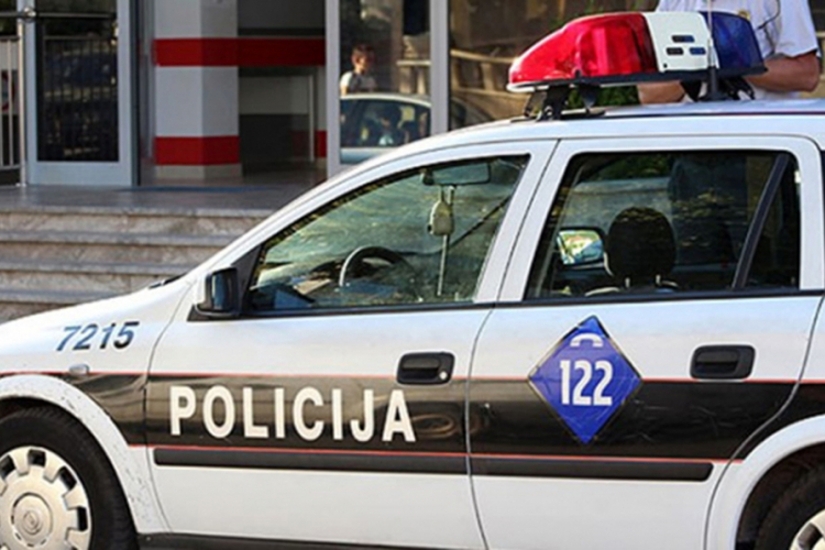 Došli golfom 2, opljačkali Konzum, pa pobjegli audijem A3